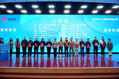 17663936694060961NA7.jpg DSC08775(1).jpg