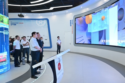 ͨwww.Ƿʡcom ͬıֻ¶