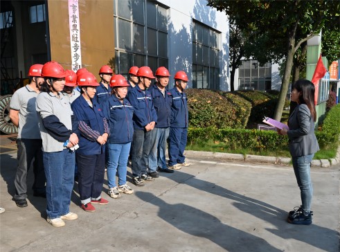 16982221455599358CL9.jpg DSC_4384(1).jpg